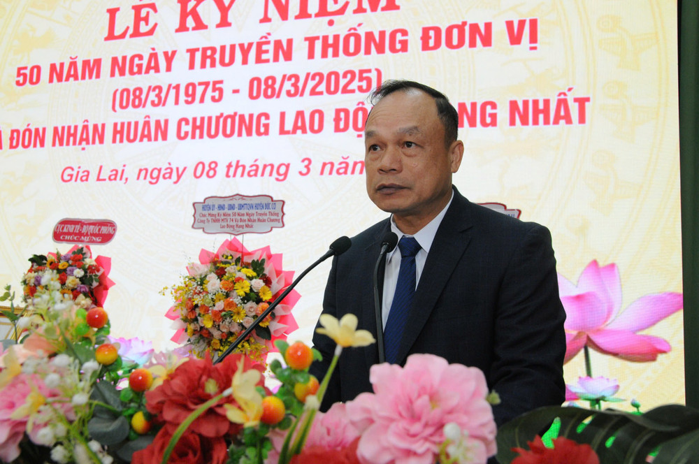 Đồng chí Dương Mah Tiệp phát biểu tại lễ kỷ niệm. Ảnh: Vĩnh Hoàng z6385934190622-9ad295af6d111dfc2b75da8d9c5ac0b3.jpg