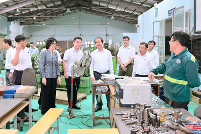 Bộ trưởng Bộ Giáo dục và Đào tạo Nguyễn Kim Sơn thăm và làm việc với Trường Cao đẳng Gia Lai