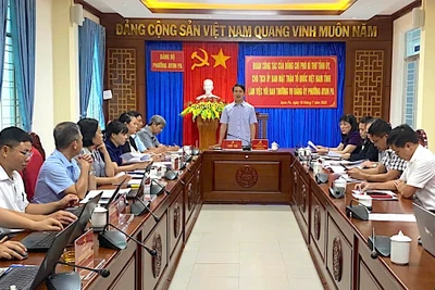 Chủ tịch Ủy ban MTTQ Việt Nam tỉnh Nguyễn Ngọc Lương làm việc với xã Ia Rbol và phường Ayun Pa