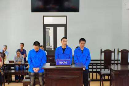 25 năm tù cho 3 bị cáo sa vào ma túy.