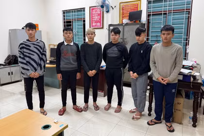 Rượt đuổi, ném gạch dẫn đến tai nạn, 6 đối tượng bị khởi tố giết người