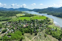  Một góc làng Canh Tiến thanh bình. 