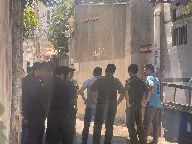 Cơ quan chức năng đang huy động lực lượng để sớm khống chế đối tượng manh động