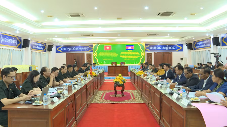 quang-canh-cuoc-hoi-dam-giua-ban-chuyen-trach-tinh-gia-lai-viet-nam-voi-ban-chuyen-trach-tinh-stung-treng-vuong-quoc-campuchia.jpg