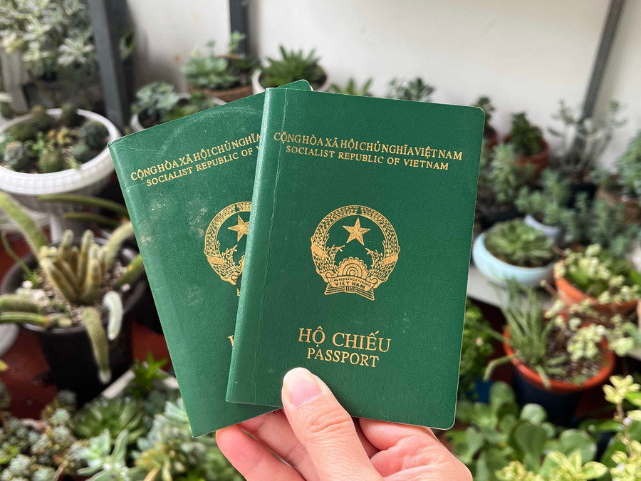 Hộ chiếu Việt Nam thăng hạng, xếp thứ 84 toàn thế giới. Ảnh: P.V img-4086.jpg