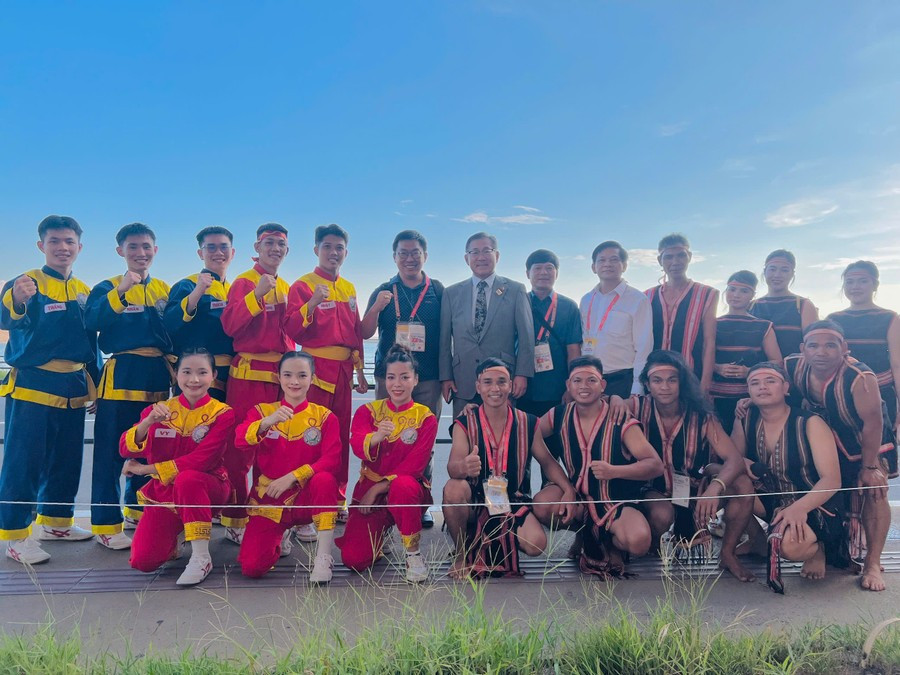 Đoàn võ thuật cổ truyền và cồng chiêng tỉnh Gia Lai góp mặt tại chương trình Ngày Quốc gia Việt Nam nhân sự kiện EXPO 2025. Ảnh: ĐVCC anh-4-152410.jpg