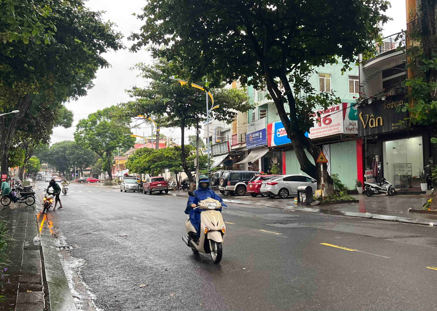 Nhiều địa phương trong tỉnh dự báo sẽ có mưa rào và giông trong vòng 4 giờ tới. Ảnh: P.V img-2161111.jpg