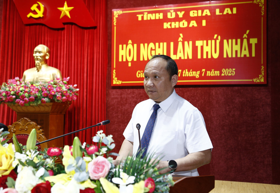 Đồng chí Rah Lan Chung-Phó Bí thư Thường trực Tỉnh ủy, Chủ tịch HĐND tỉnh. Ảnh: Hân Phúc 6.jpg
