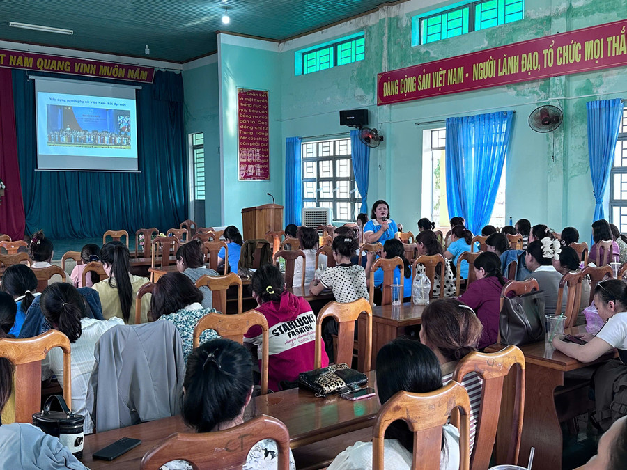 Quang cảnh lớp tập huấn. Ảnh: Lan Anh z6570699608721-66f8f40aeaee11e633dbd61f8c181750.jpg