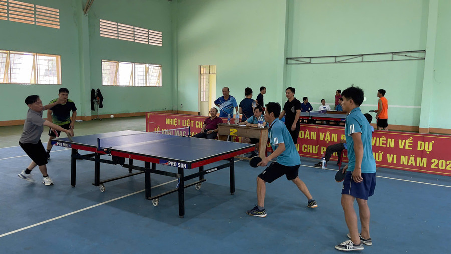 Các vận động viên tranh tài sôi nổi. Ảnh: Bùi Đại f2ca24666195d3cb8a84.jpg
