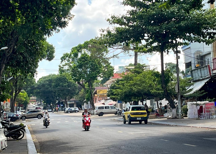 Người dân cần đề phòng giông lốc, mưa lớn trong nhiều giờ tới. Ảnh: P.V mua-giong.jpg
