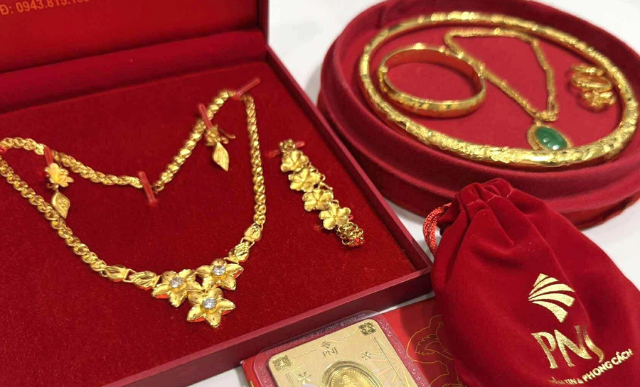 Giá vàng ngày 25-6 giảm nhẹ 200.000 đồng/lượng. Ảnh: P.V a0f83fa4-07e3-488a-bd1a-09328adb9afe.jpg