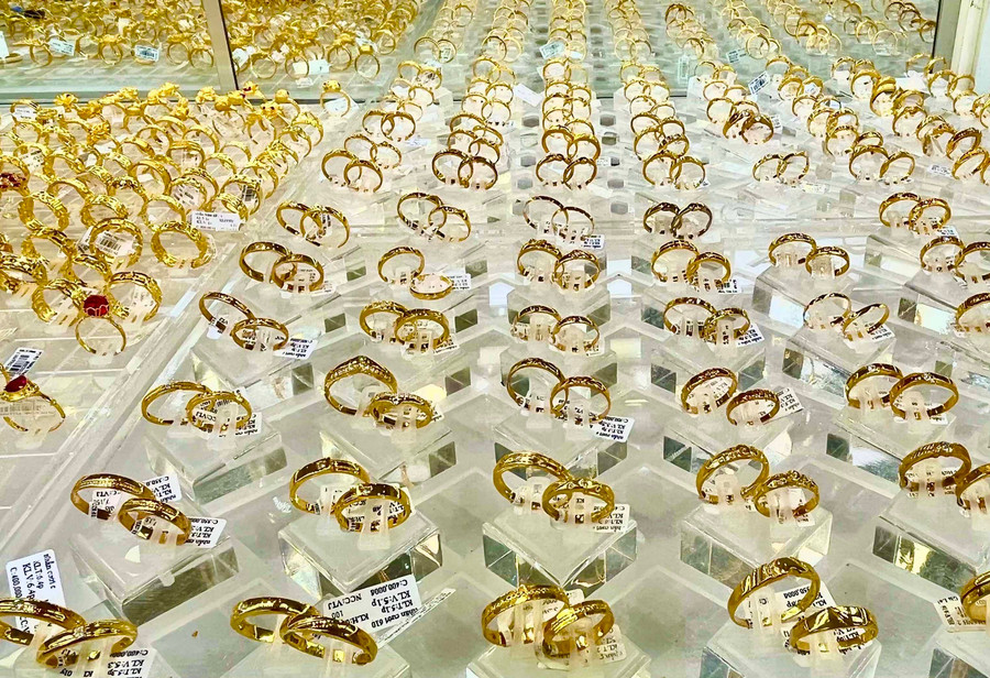 Giá vàng nhẫn ngày 9-6 đang được giao dịch ở mức 113-116 triệu đồng/lượng. Ảnh: P.V img-1776.jpg