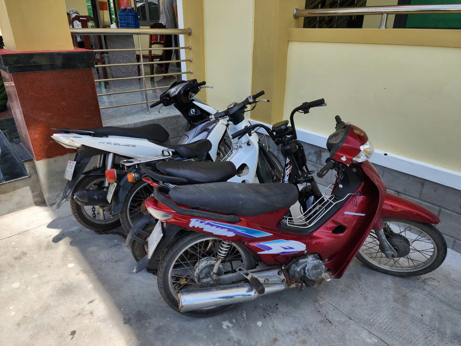 4 chiếc xe tang vật được thu hồi. Ảnh: ĐVCC z6862717605469-ecc197df1b6c5f15548c5e84ad268b2d.jpg