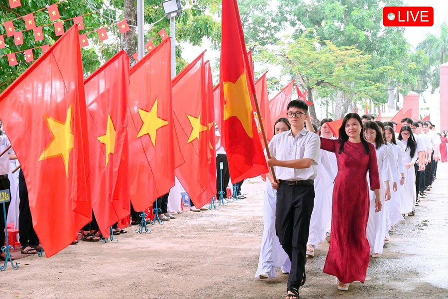 Lễ khai giảng diễn ra long trọng, phấn khởi. Ảnh: Đức Thụy gen-h-long-trong.jpg