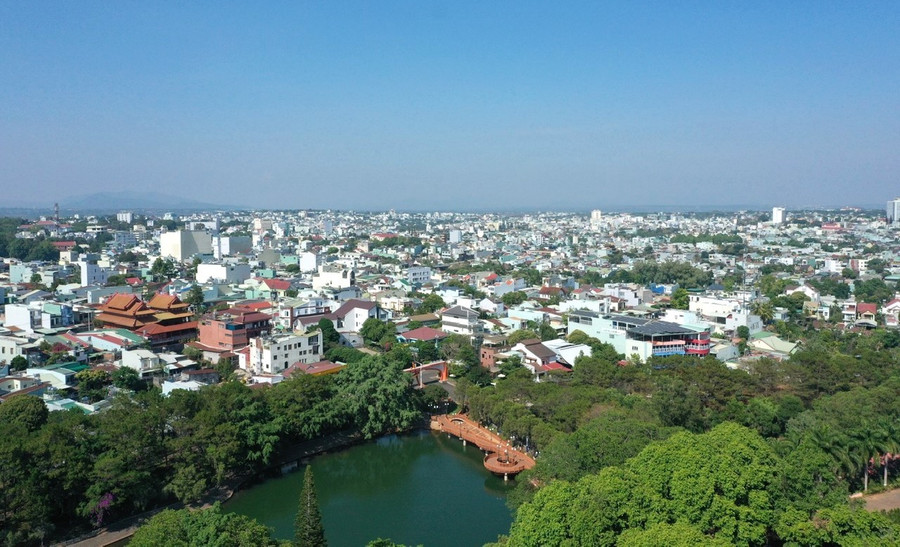 Diện mạo đô thị Pleiku thay đổi nhanh chóng, xứng tầm đô thị loại 1 trực thuộc tỉnh Gia Lai. Ảnh: Q.T dien-mao-do-thi-pleiku-thay-doi-nhanh-chong-xung-tam-do-thi-loai-1-truc-thuoc-tinh-gia-lai.jpg