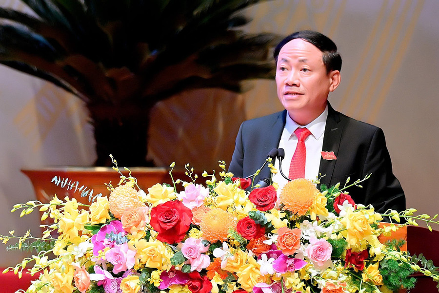 Chủ tịch UBND tỉnh Phạm Anh Tuấn trình bày báo cáo chính trị tại Đại hội. Ảnh: Đức Thụy d5e5f1bb-c1a4-44b7-b486-9eb30ed47be4.jpg