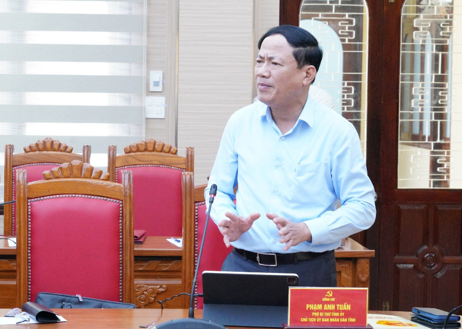Chủ tịch UBND tỉnh Phạm Anh Tuấn cho biết sẽ quan tâm sâu sát với cơ sở, kịp thời tháo gỡ các khó khăn, vướng mắc cho địa phương. Ảnh: N.H a3.jpg