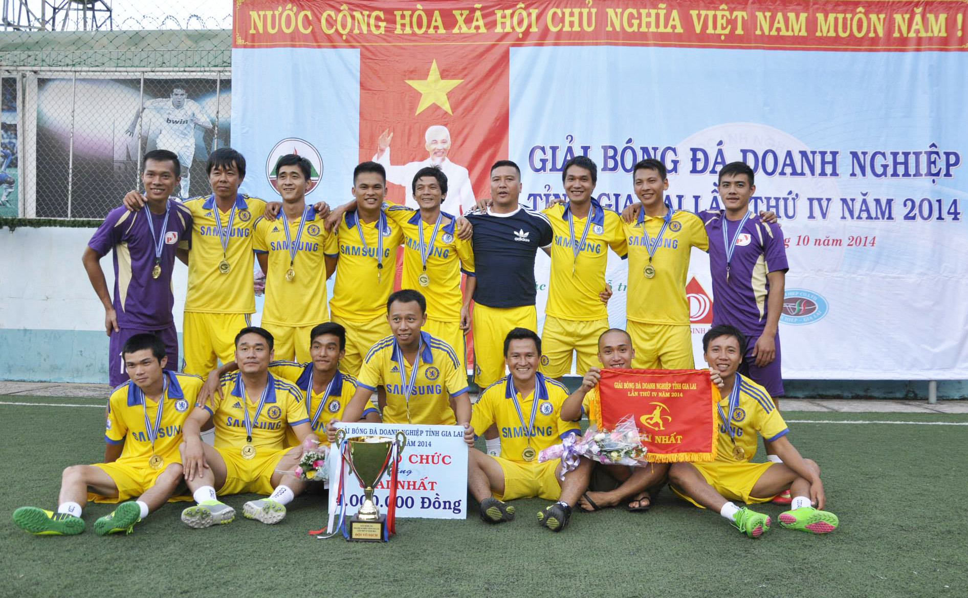 Các giải bóng đá giao lưu giữa các doanh nhân do Hiệp hội Doanh nhân tỉnh Gia Lai tổ chức là sân chơi để các doanh nhân thư giãn, tạo sự giao lưu, gắn kết giữa các doanh nghiệp, hội viên.