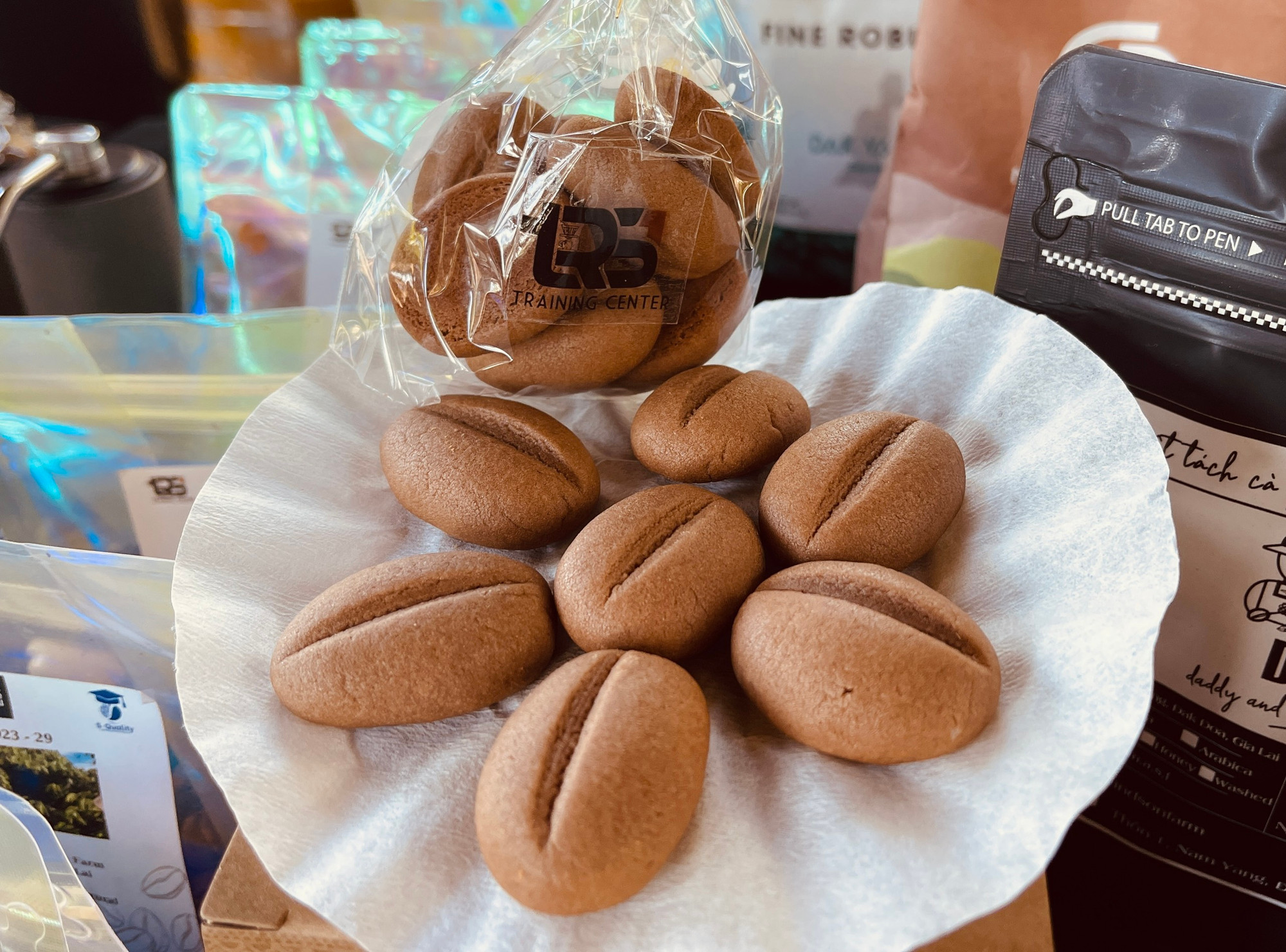 Bánh được làm từ cà phê. Ảnh: Trần Dung