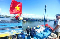 Hoài Nhơn quản lý chặt tàu cá, đẩy mạnh tuyên truyền