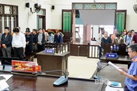Dính vào cờ bạc, cả nhà vướng lao lý