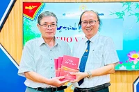 Nhà thơ Ngô Văn Cư: Có những điều trong lặng lẽ cháy lên...