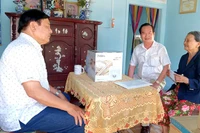 Những ngôi nhà ấm tình đồng hương