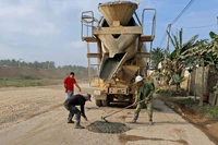 Khắc phục hư hỏng do thi công đường bộ cao tốc Bắc - Nam: Nhiều chỗ cẩu thả, làm cho có
