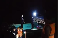 Kịp thời cứu nạn thanh niên nhảy cầu Thị Nại