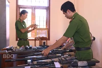 Thu hồi hàng chục khẩu súng quân dụng, tự chế và nhiều vật liệu nổ