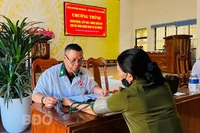 Bộ đội biên phòng Bình Định khám, cấp thuốc miễn phí cho người dân khu vực biên giới biển