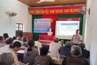Nâng cao nhận thức bảo vệ môi trường cho người dân ven đầm Đề Gi