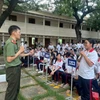 Học sinh giao lưu, trả lời các câu hỏi với lực lượng Công an tại chương trình.