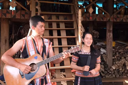 Chung một tình yêu với văn hóa dân tộc