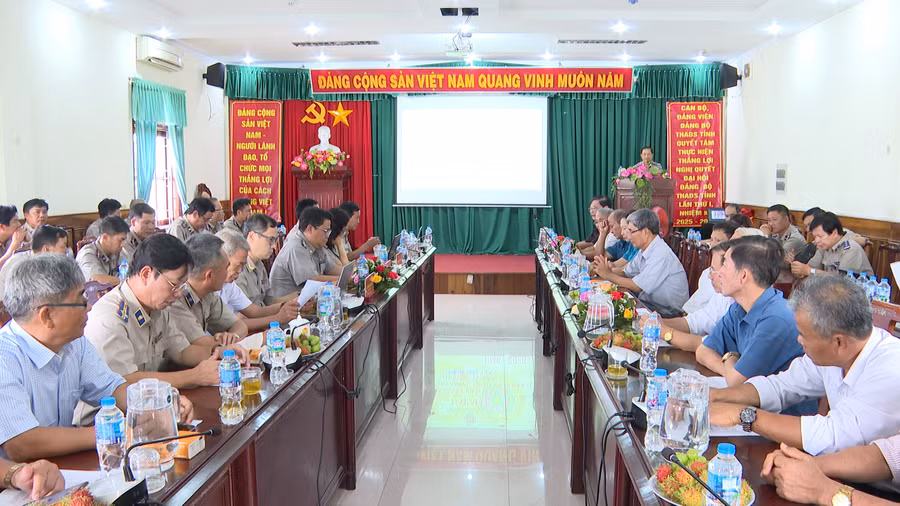 bp-sau-muoi-nam-100-05-04-22still059.png