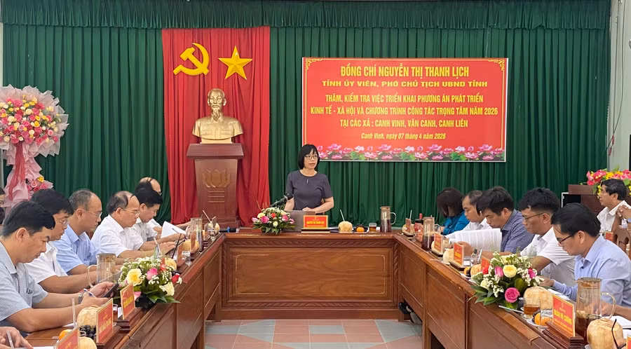 quang-canh-buoi-lam-viec.jpg