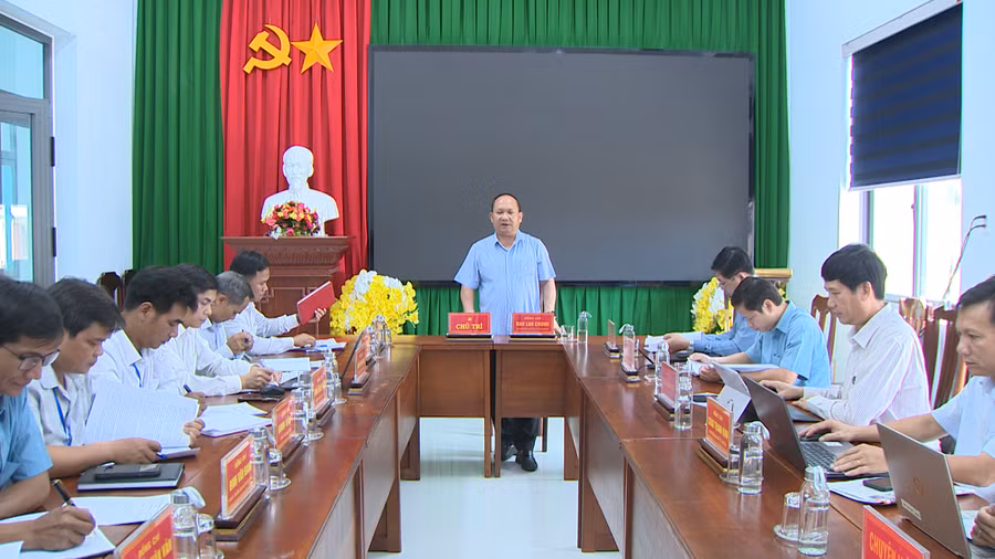 Quang cảnh buổi làm việc. Ảnh: Trung Nghĩa