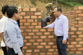 Xã Vân Canh, Canh Vinh phải hoàn thành việc sửa chữa, xây nhà sớm hơn 10 ngày so với kế hoạch của tỉnh.