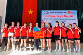 Ia Grai: Trường Trung học phổ thông Phạm Văn Đồng tổ chức Giải bóng chuyền nam, nữ 