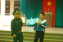 Xã Ia O tổ chức chương trình “Nghĩa tình biên giới, hải đảo”