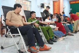 Gần 200 người tham gia Ngày hội hiến máu tình nguyện ở xã Ia Lâu