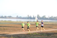 Hơn 300 VĐV tham gia chạy đồng hành khám phá làng Kép - Ia Ly.