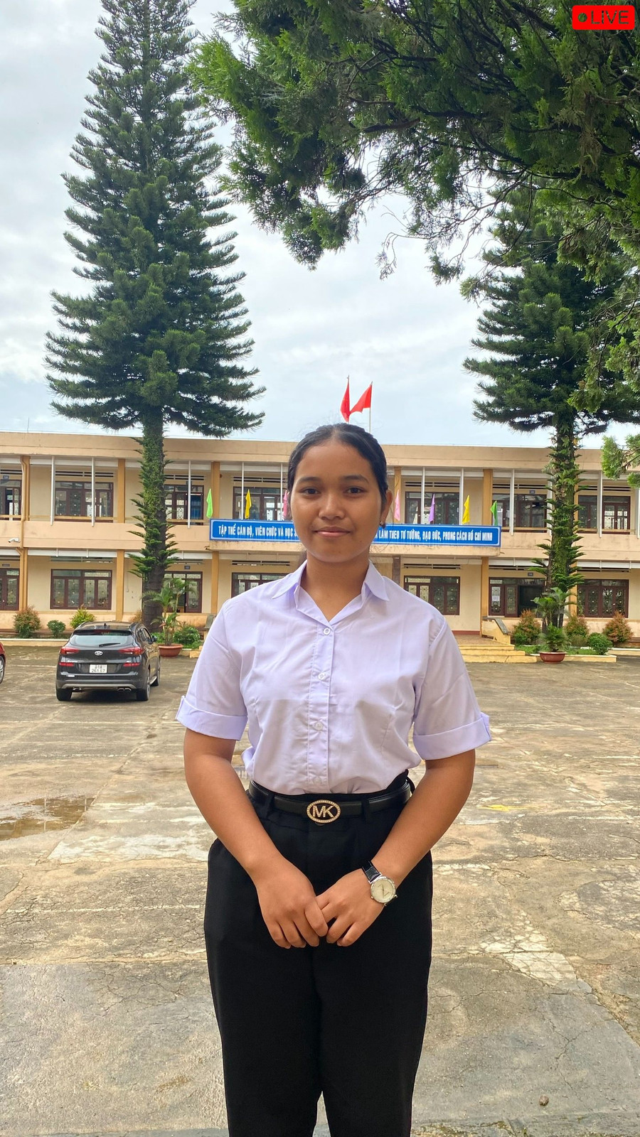 Em Rơchăm Khuyên, học sinh lớp 10B là một trong số 115 học sinh trúng tuyển lớp 10 Trường Phổ thông Dân tộc nội trú tỉnh Gia Lai. Ảnh: Sơn Ca Em Rơchăm Khuyên, học sinh lớp 10B là một trong số 115 học sinh trúng tuyển lớp 10 Trường Phổ thông Dân tộc nội trú tỉnh Gia Lai. Ảnh: Sơn Ca