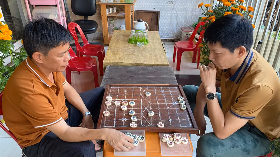 Một điểm chung hầu hết kỳ thủ ở Pleiku là sự nhiệt huyết đối với bộ môn thể thao có bề dày lịch sử hơn một ngàn năm. Ảnh: Sơn Ca