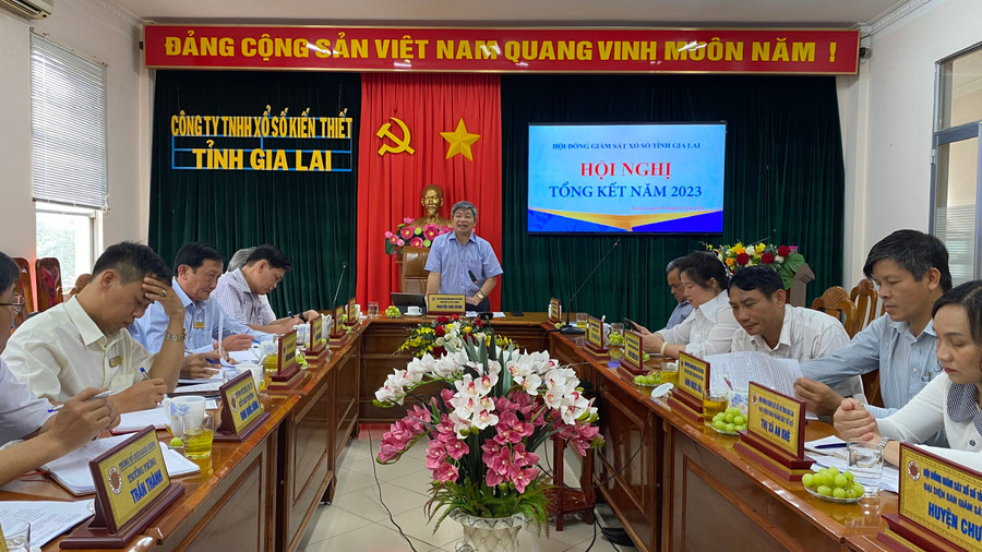 Hoạt động kinh doanh xổ số kiến thiết có sự tăng trưởng tích cực về doanh thu, tỷ lệ tiêu thụ, số thuế nộp vào ngân sách nhà nước. Ảnh: Sơn Ca Hoạt động kinh doanh xổ số kiến thiết có sự tăng trưởng tích cực về doanh thu, tỷ lệ tiêu thụ, số thuế nộp vào ngân sách nhà nước. Ảnh: Sơn Ca