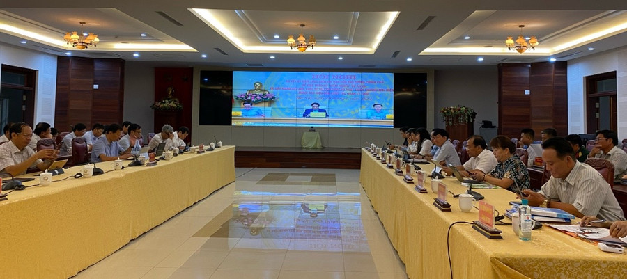 Tại điểm cầu Gia Lai, các thành viên Ban chỉ đạo Đề án 06 tỉnh và đại diện các sở, ngành, địa phương tham gia Hội nghị. Ảnh: Sơn Ca Tại điểm cầu Gia Lai, các thành viên Ban chỉ đạo Đề án 06 tỉnh và đại diện các sở, ngành, địa phương tham gia Hội nghị. Ảnh: Sơn Ca