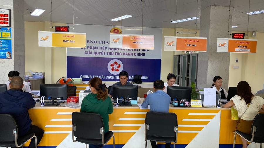 Các điểm mới của Luật Đất đai năm 2024 được người dân quan tâm như việc ban hành bảng giá đất hàng năm, mở rộng phạm vi áp dụng bảng giá đất. Ảnh: Sơn Ca. Các điểm mới của Luật Đất đai năm 2024 được người dân quan tâm như việc ban hành bảng giá đất hàng năm, mở rộng phạm vi áp dụng bảng giá đất. Ảnh: Sơn Ca.