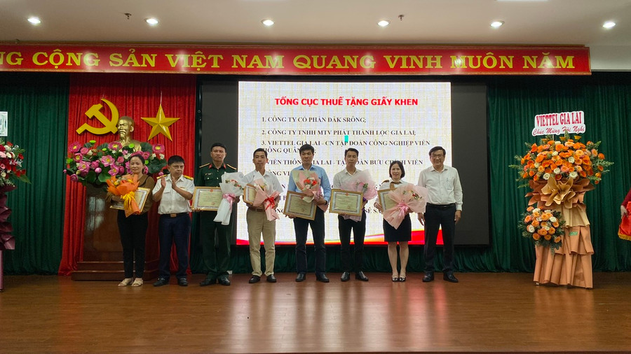 Các chính sách hỗ trợ người nộp thuế đã tiếp thêm động lực để người dân, doanh nghiệp phục hồi phát triển hoạt động sản xuất kinh doanh, tích cực đóng góp trở lại cho ngân sách nhà nước. Ảnh: Sơn Ca Các chính sách hỗ trợ người nộp thuế đã tiếp thêm động lực để người dân, doanh nghiệp phục hồi phát triển hoạt động sản xuất kinh doanh, tích cực đóng góp trở lại cho ngân sách nhà nước. Ảnh: Sơn Ca