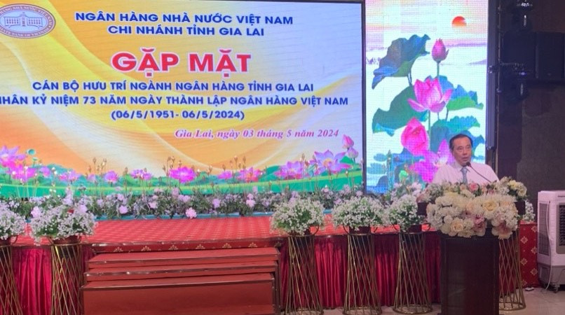 Ông Nguyễn Hữu Nghị-Bí thư Đảng ủy, Giám đốc Ngân hàng Nhà nước Chi nhánh tỉnh Gia Lai báo cáo một số kết quả nổi bật trong hoạt động ngân hàng. Ảnh: Sơn Ca